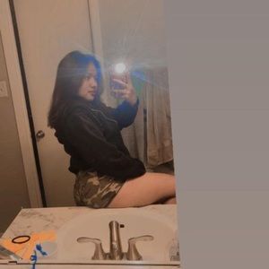 Meet your Posher, Claudia